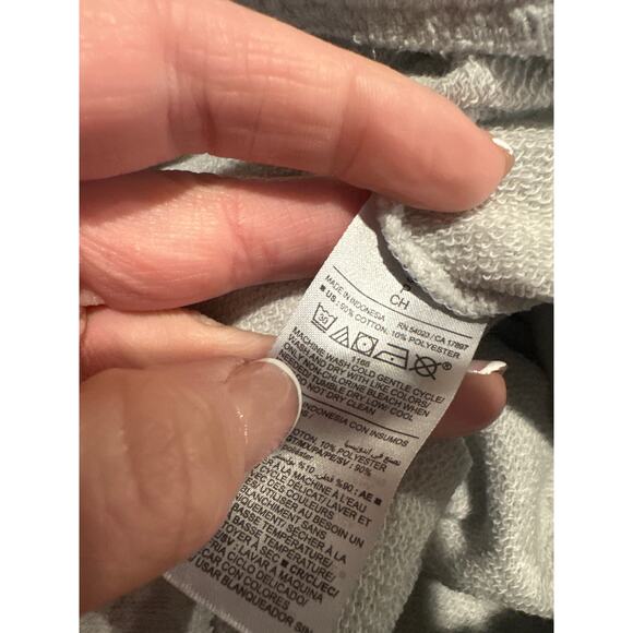 Old Navy Women's Small Gray Extra High Waisted French Terry 5'' Inseam Shorts - Picture 4 of 4